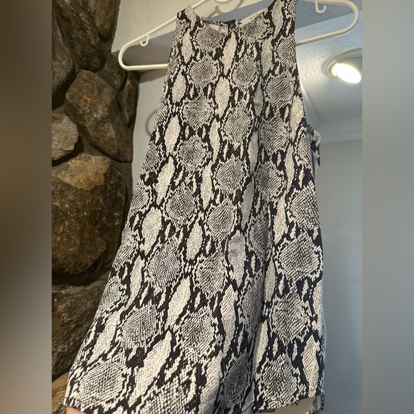 A.L.C. $159 Anise Snake Print Tank. Size 2 XS. - Picture 9 of 11